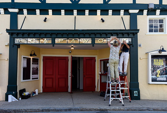 Capawock, Vineyard Haven: opening day, May 29, 2015: Fixing the new lettering