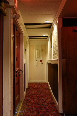 The entrance lobby before the renovation works. (April 20